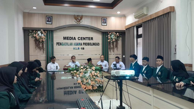 Penerimaan Mahasiswa PPL Uinsa Surabaya oleh Pimpinan Pengadilan Agama Probolinggo