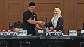 DPRD Kota Probolinggo Gelar Rapat Paripurna Pemandangan Umum Fraksi Terhadap 3 Raperda Eksekutif