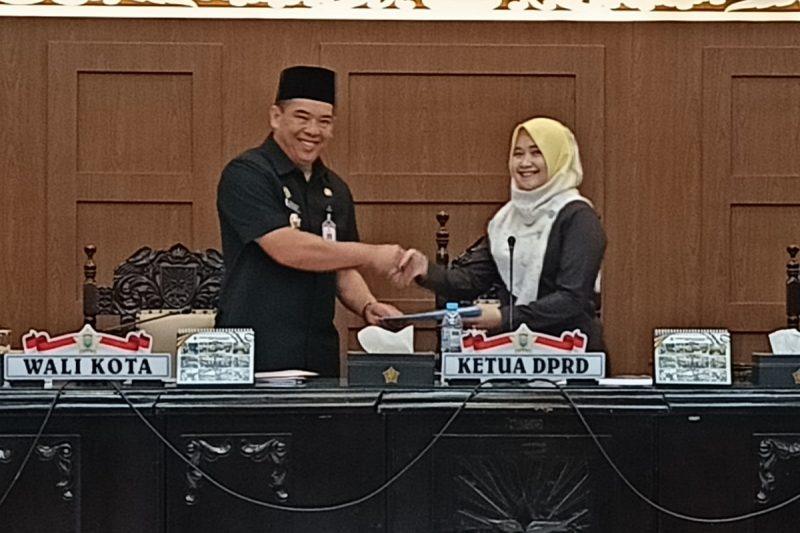 DPRD Kota Probolinggo Gelar Rapat Paripurna Pemandangan Umum Fraksi Terhadap 3 Raperda Eksekutif