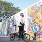 Bupati Probolinggo Mohammad Haris melihat langsung hasil kompetisi mural dalam rangka Probolinggo Anti Corruption Fest 2026