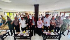 Kepala Diskominfo Kota Probolinggo, Lucia Aries Yulianti hadir secara langsung sebagai bentuk apresiasi  kepada PWI Probolinggo Raya yang konsisten mendorong peningkatan kapasitas wartawan melalui UKW.